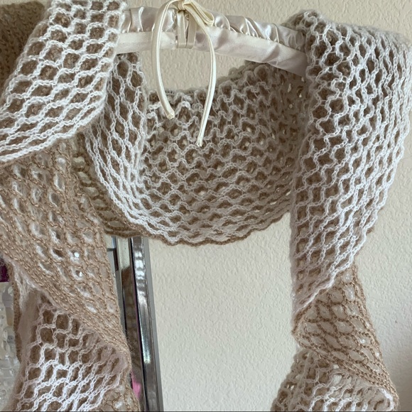 Bouncy Scarf - Picture 6 of 6